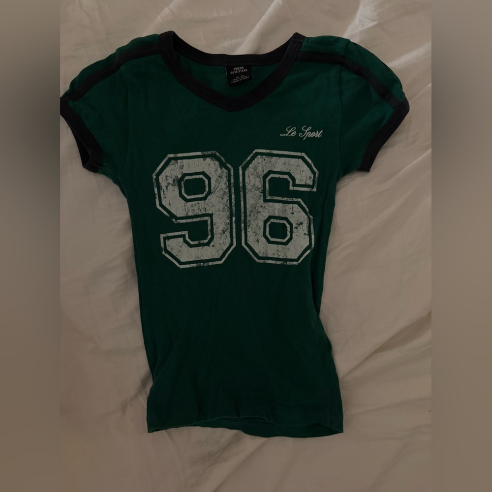 Green urban tee